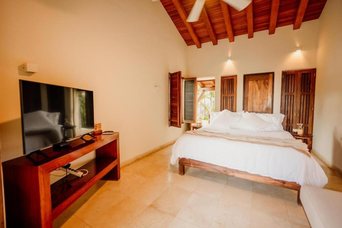 Dream Villa With Private Beach And Catering Zihuatanejo Exteriör bild