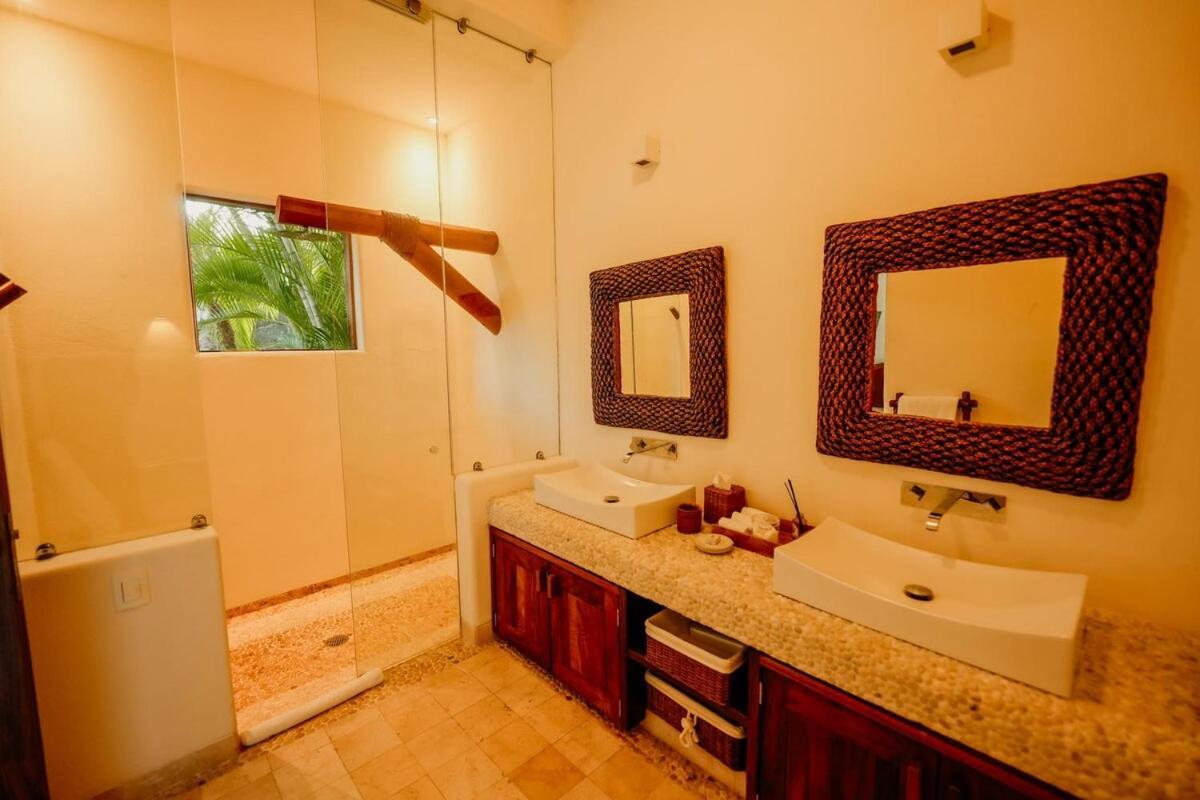 Dream Villa With Private Beach And Catering Zihuatanejo Exteriör bild