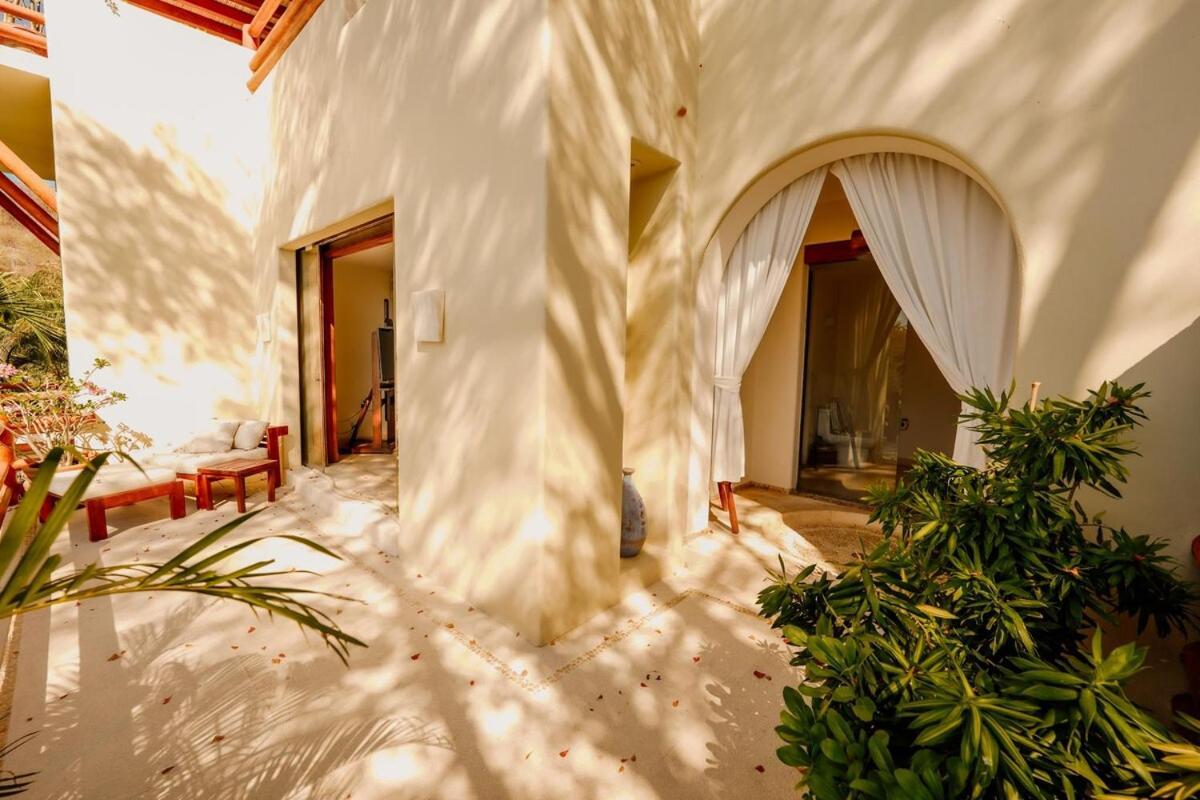 Dream Villa With Private Beach And Catering Zihuatanejo Exteriör bild